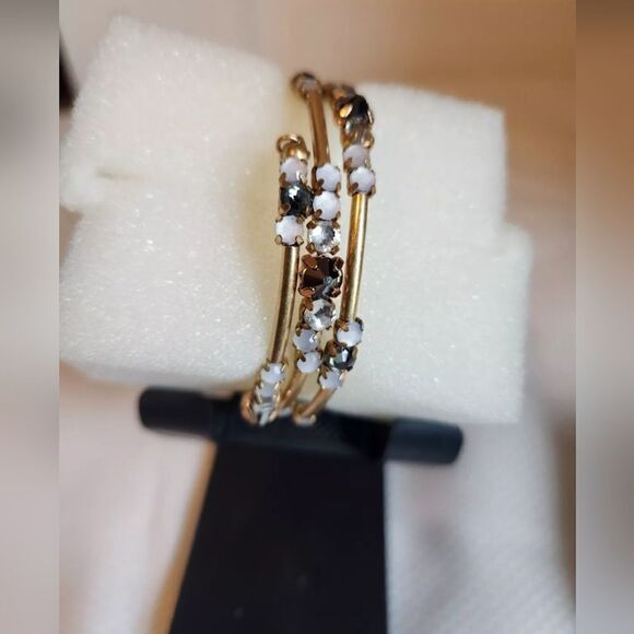 Stella And Dot Crystal Wrap Bracelet Isabelle Polished Gold NWT NIB - Picture 1 of 1
